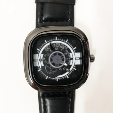 Годинник наручний SevenFriday. Колір чорний Годинник наручний SevenFriday. Колір чорний