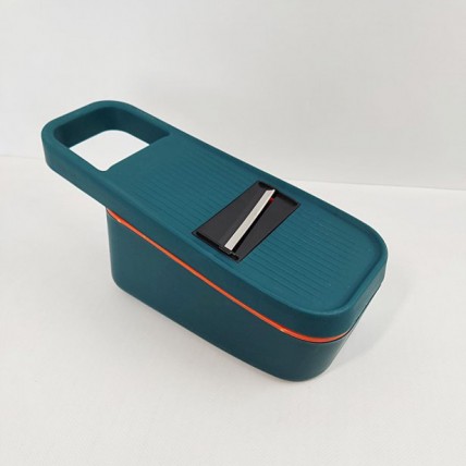 Тертка з контейнером Multi-purpose kitchen cutter зі змінними лезами та насадками Тертка з контейнером Multi-purpose kitchen cutter зі змінними лезами та насадками